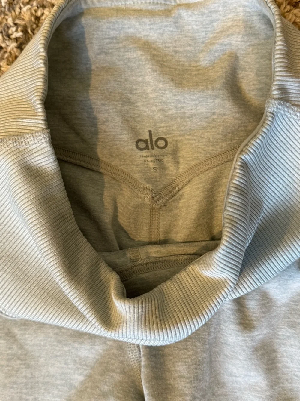 ALO Yoga Size Small Bundle - Picture 4 of 6